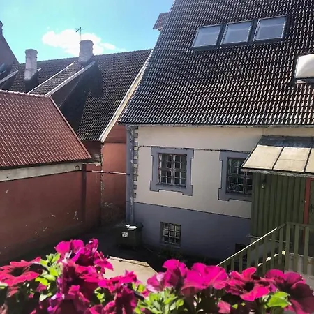 Kuninga * Pärnu